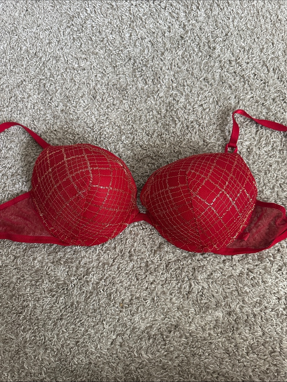 Victoria’s Secret Red Gold push-up bra 36b medium